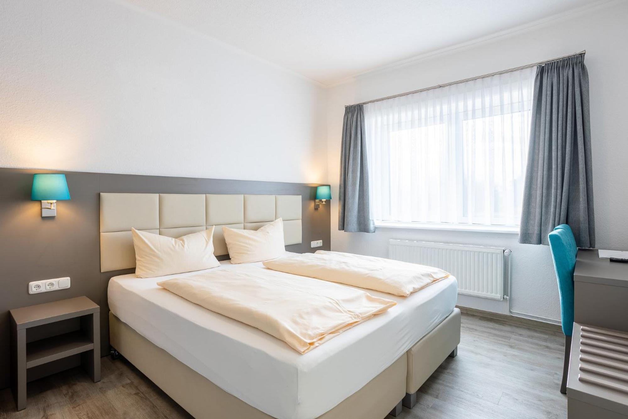 Familien- Und Aparthotel Strandhof Tossens Exterior foto