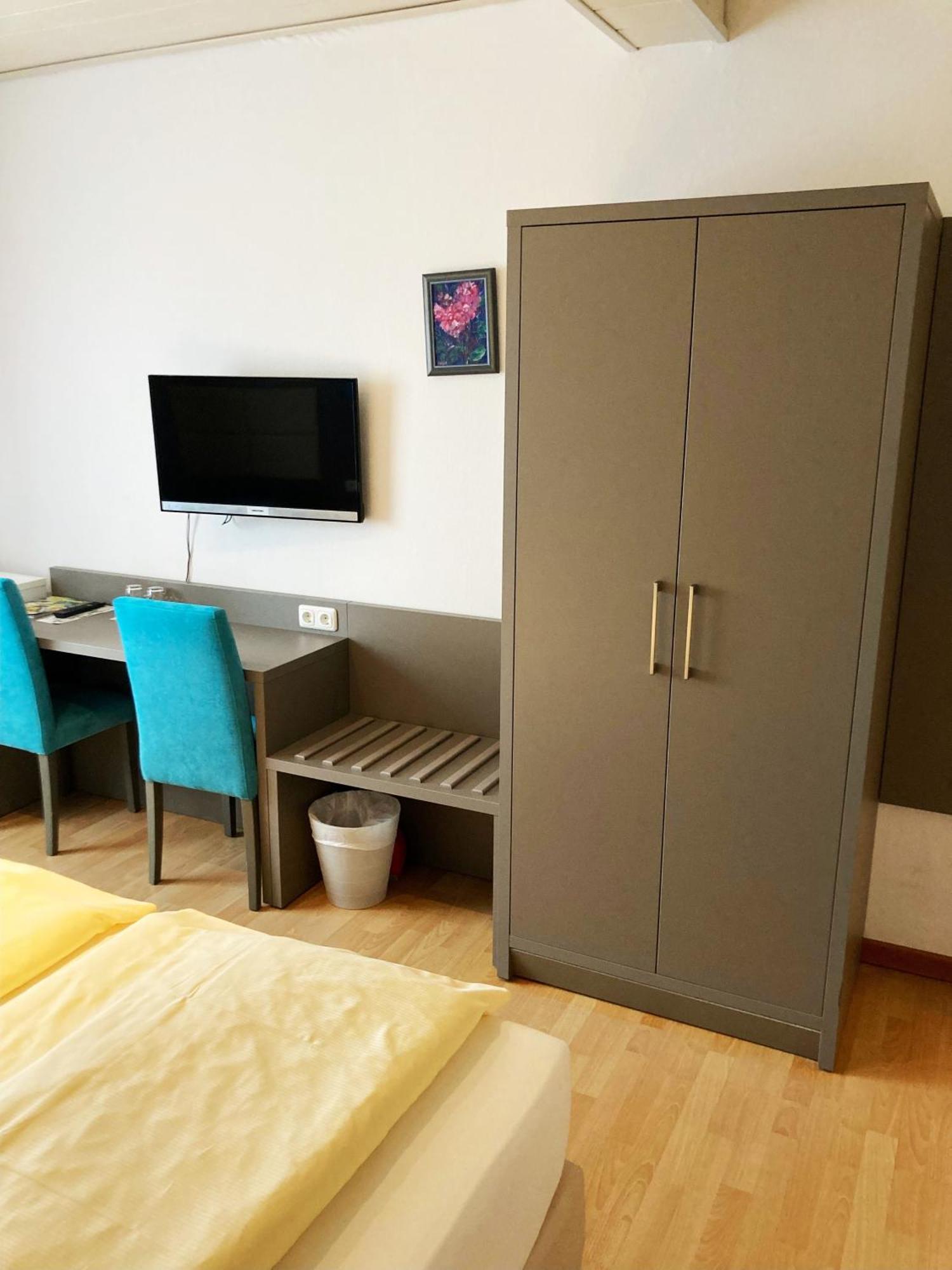 Familien- Und Aparthotel Strandhof Tossens Exterior foto