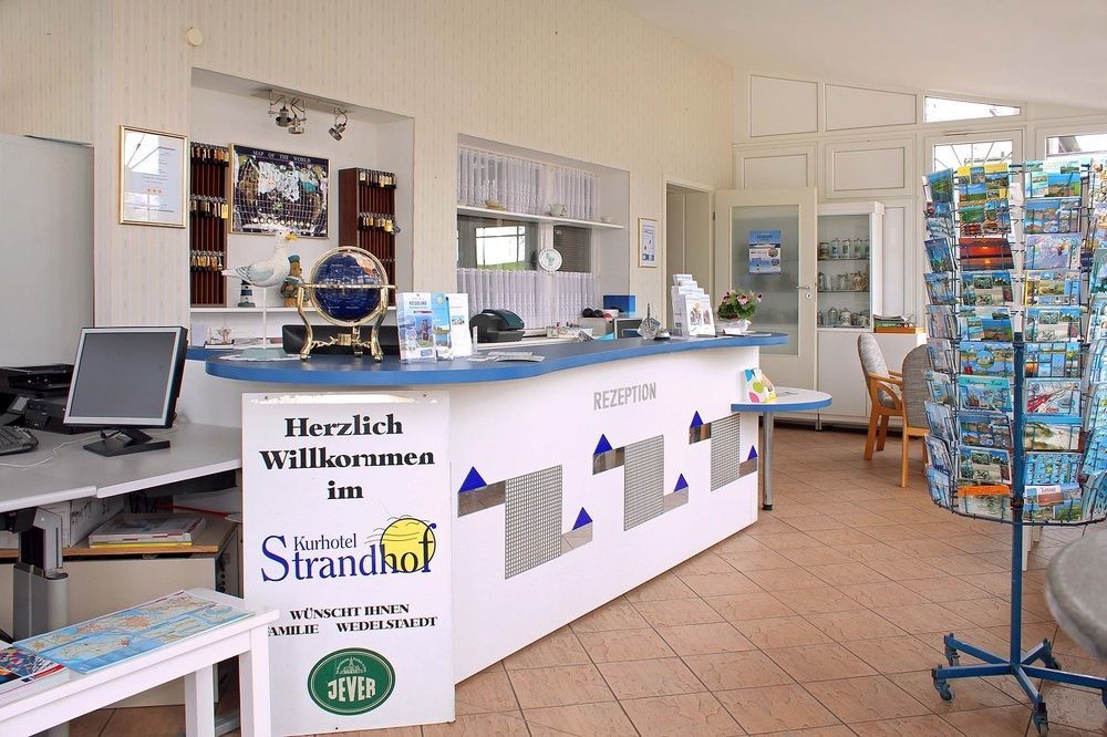 Familien- Und Aparthotel Strandhof Tossens Exterior foto
