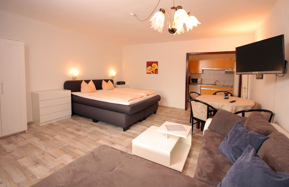 Familien- Und Aparthotel Strandhof Tossens Exterior foto