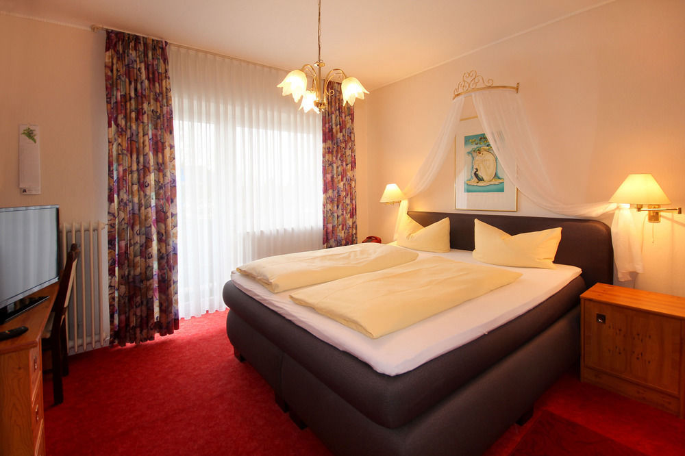 Familien- Und Aparthotel Strandhof Tossens Exterior foto